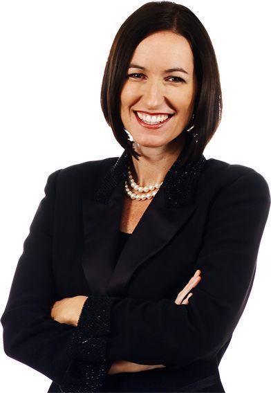 traci-new-pic headshot from site Traci Bild